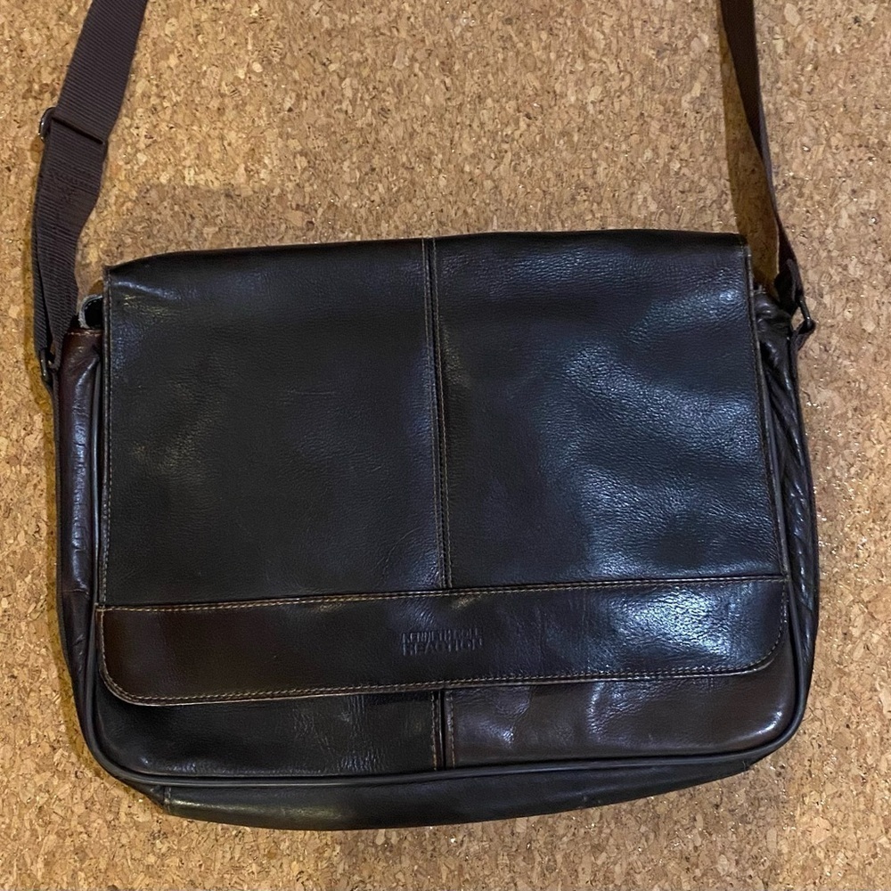 Kenneth Cole Reaction messenger crossbody bag cognac leather